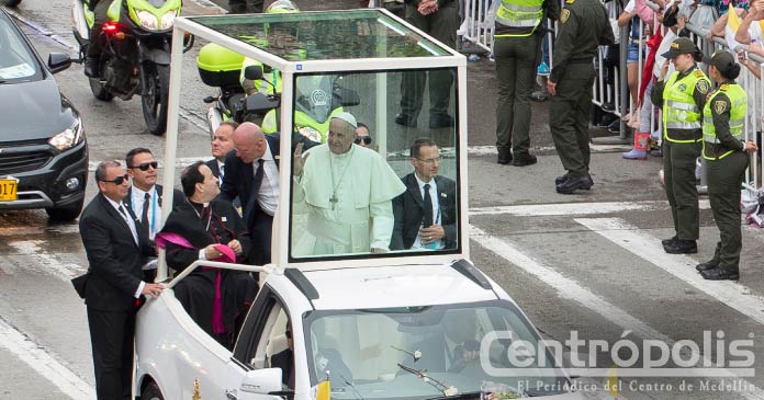 Recorrido papal conmocionó el centro