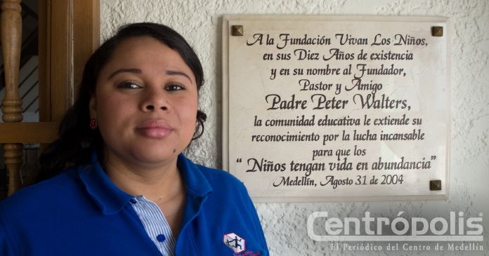 De vender en las calles, a enseñar a los niños