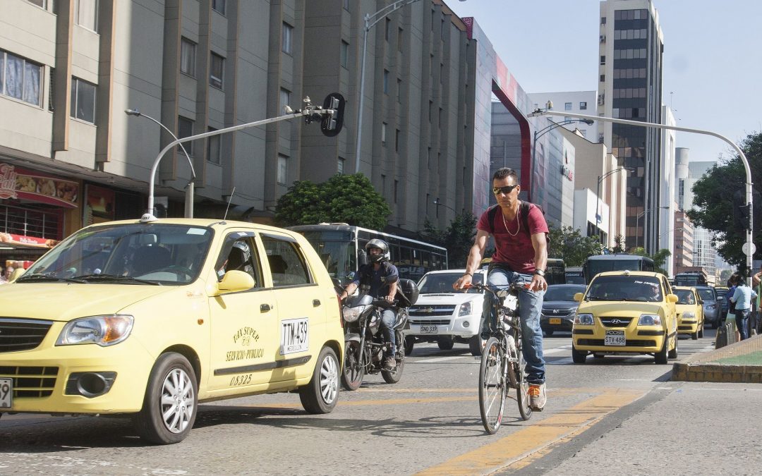 Pico y Placa jueves 24 de abril de 2025 en Medellín