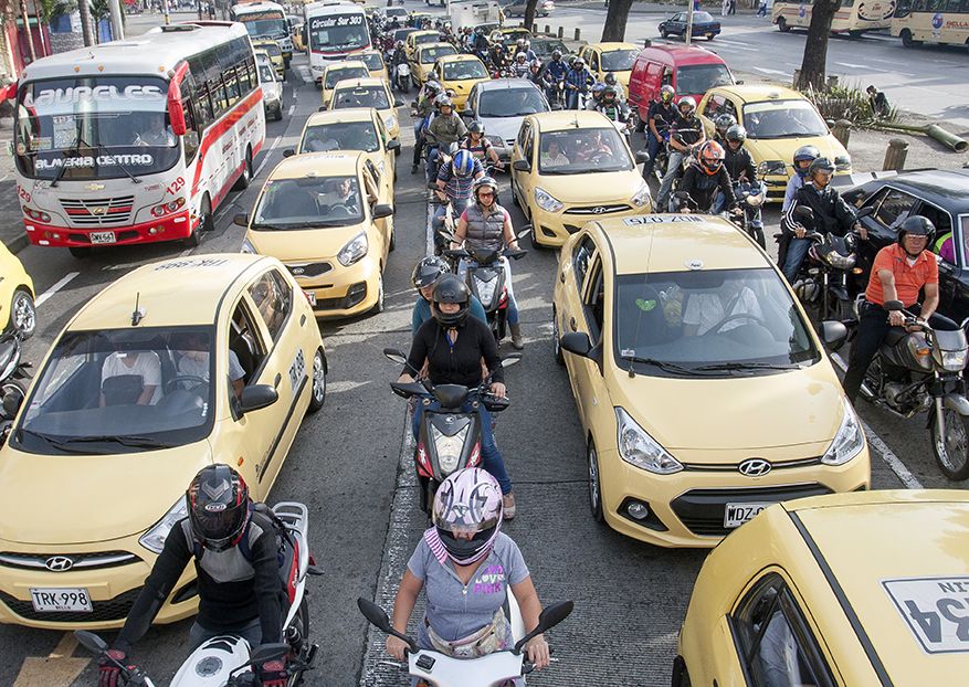 Pico y Placa en Medellín lunes 28 de abril de 2025