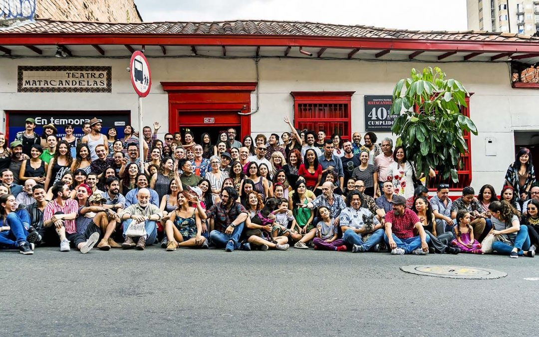 Matacandelas: 40 años vibrando con el amor por las tablas