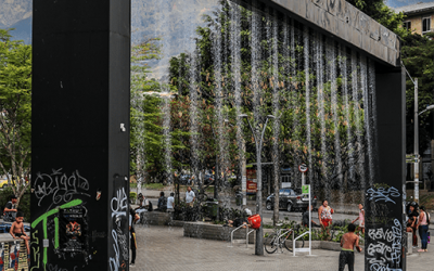 Por fin pantalla de agua en Parque Bicentenario vuelve a funcionar