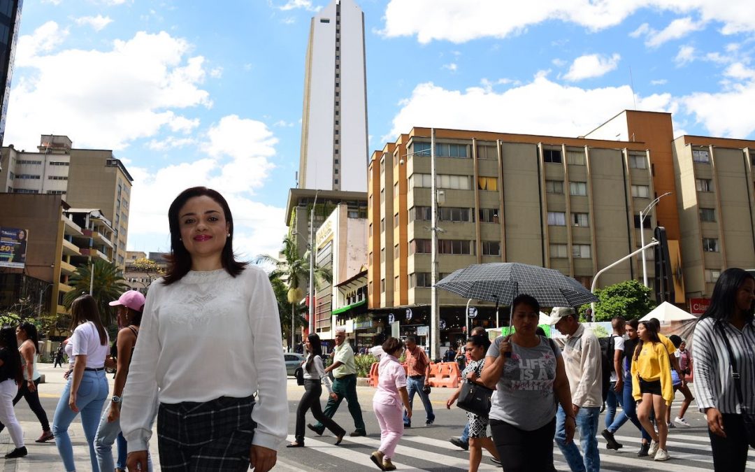 Nueva gerente del centro le pondrá corazón a la zona