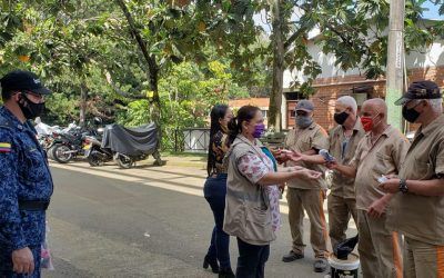 Alcaldía de Medellín entrega 2.400 tapabocas en cárceles y estaciones de Policía