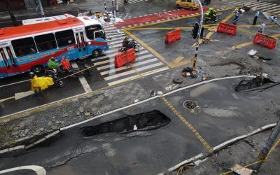 Avenida De Greiff presenta cierre luego de fuertes aguaceros que causaron afectación a la vía