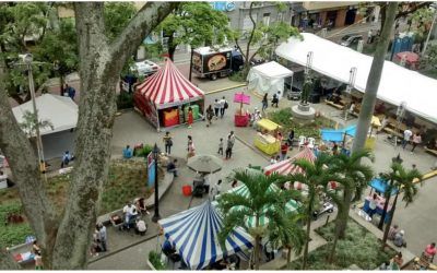 En el centro de Medellin La Arepa Invita este fin de semana