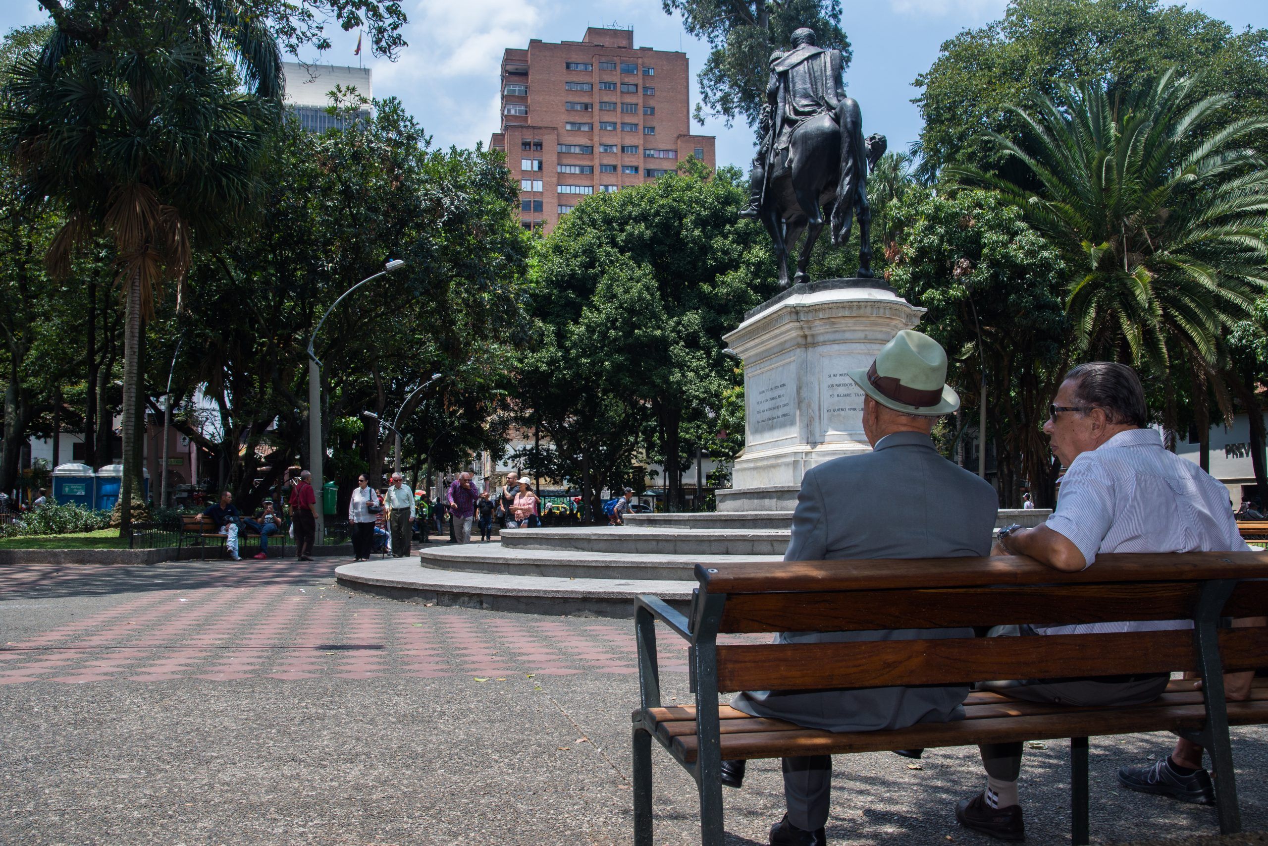 centro de medellín cosas llamativas