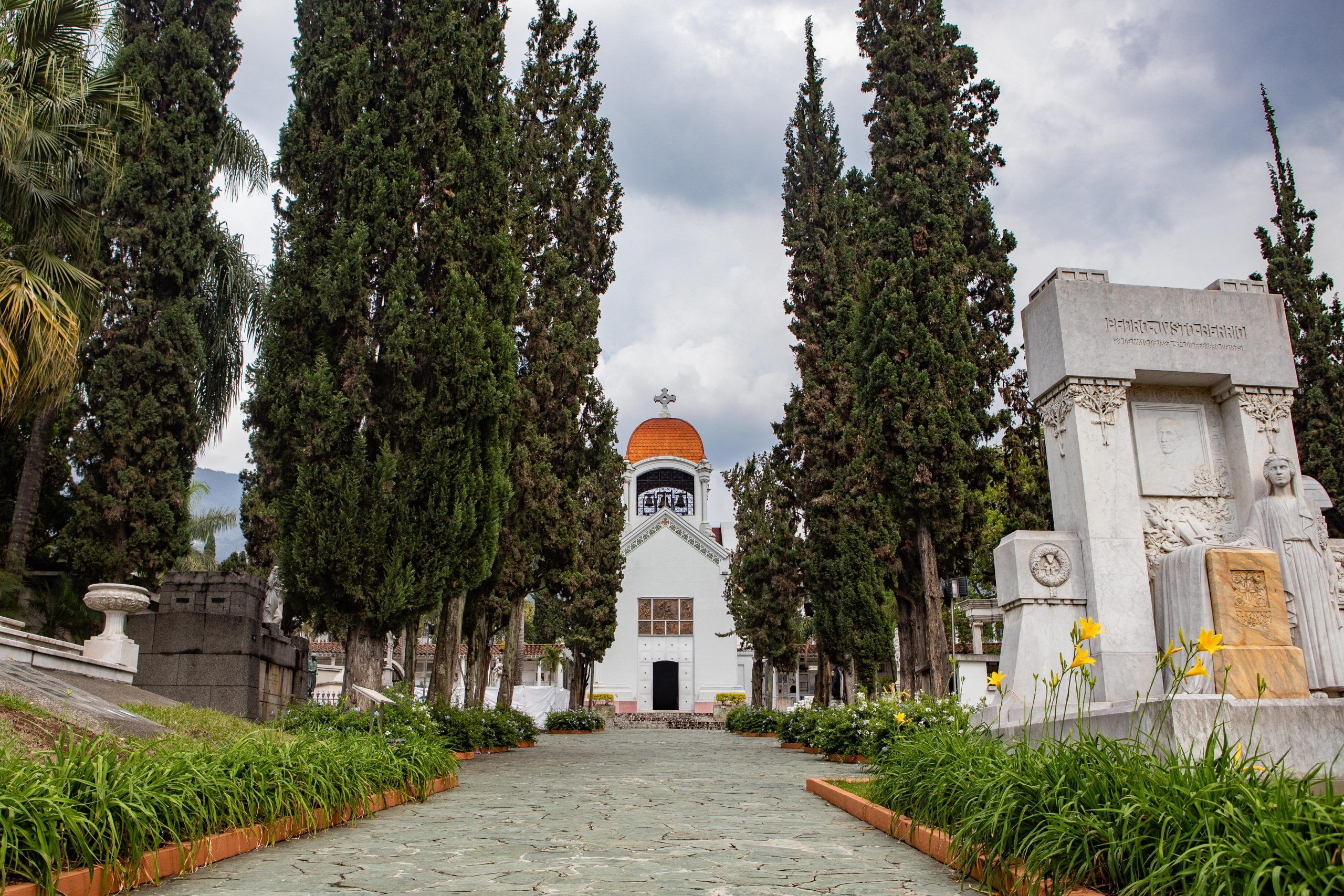 cementerio san pedro milagros