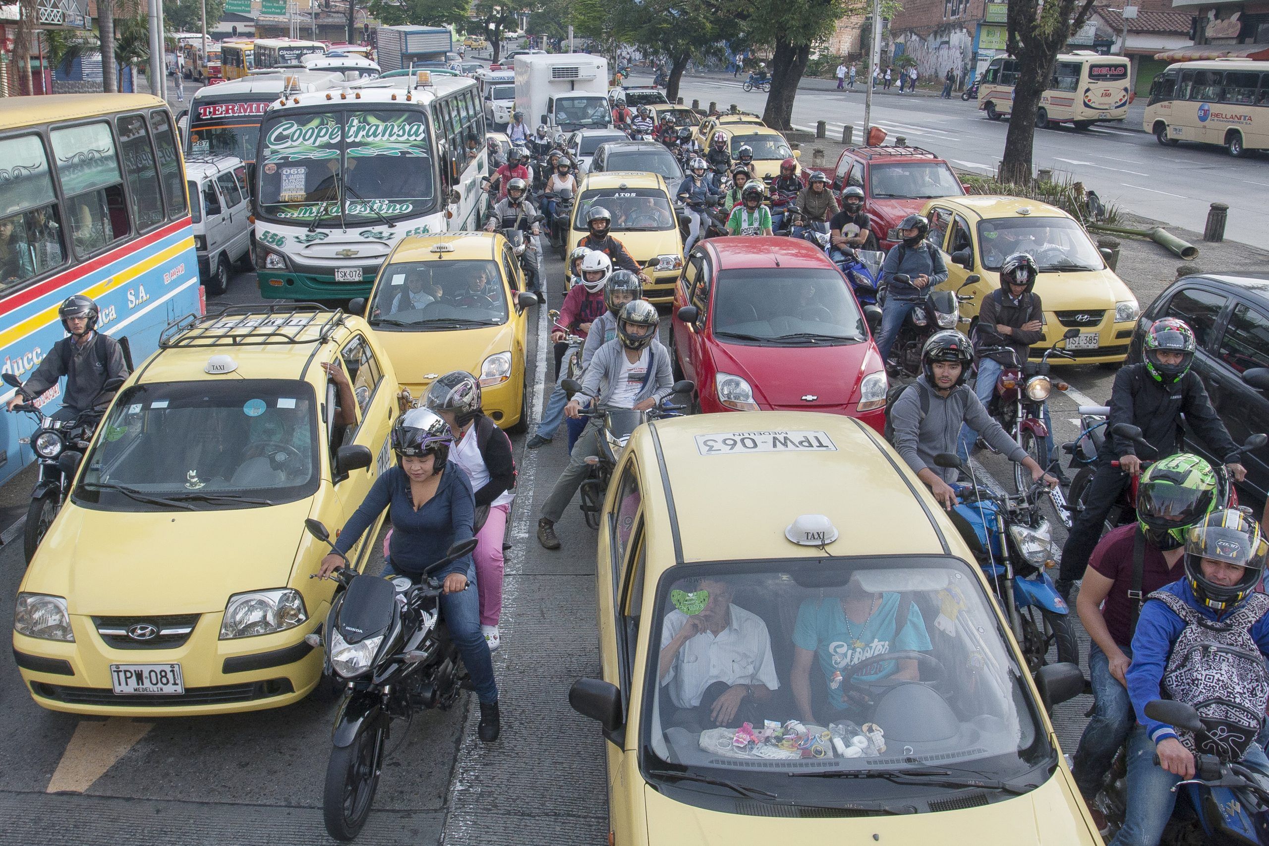 Pico y placa en Medellín viernes 17 de enero de 2025 Centrópolis