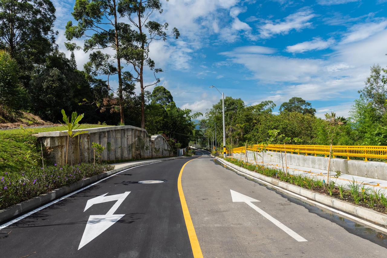 reporte vías de antioquia fin de semana