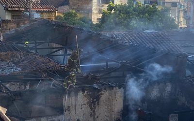 bomberos controlan incendio en el centro de medellín