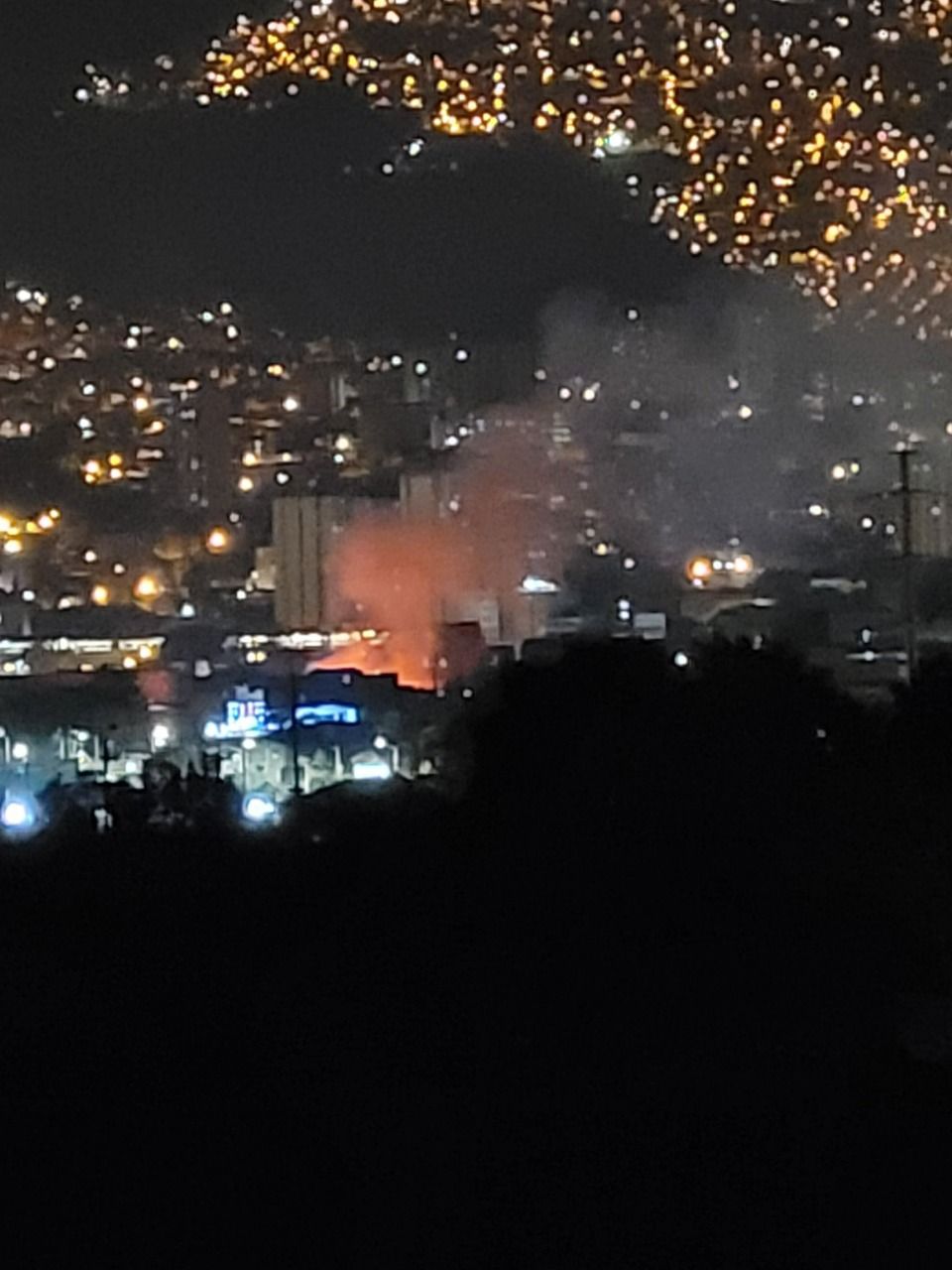 bomberos controlan incendio en el centro de medellín