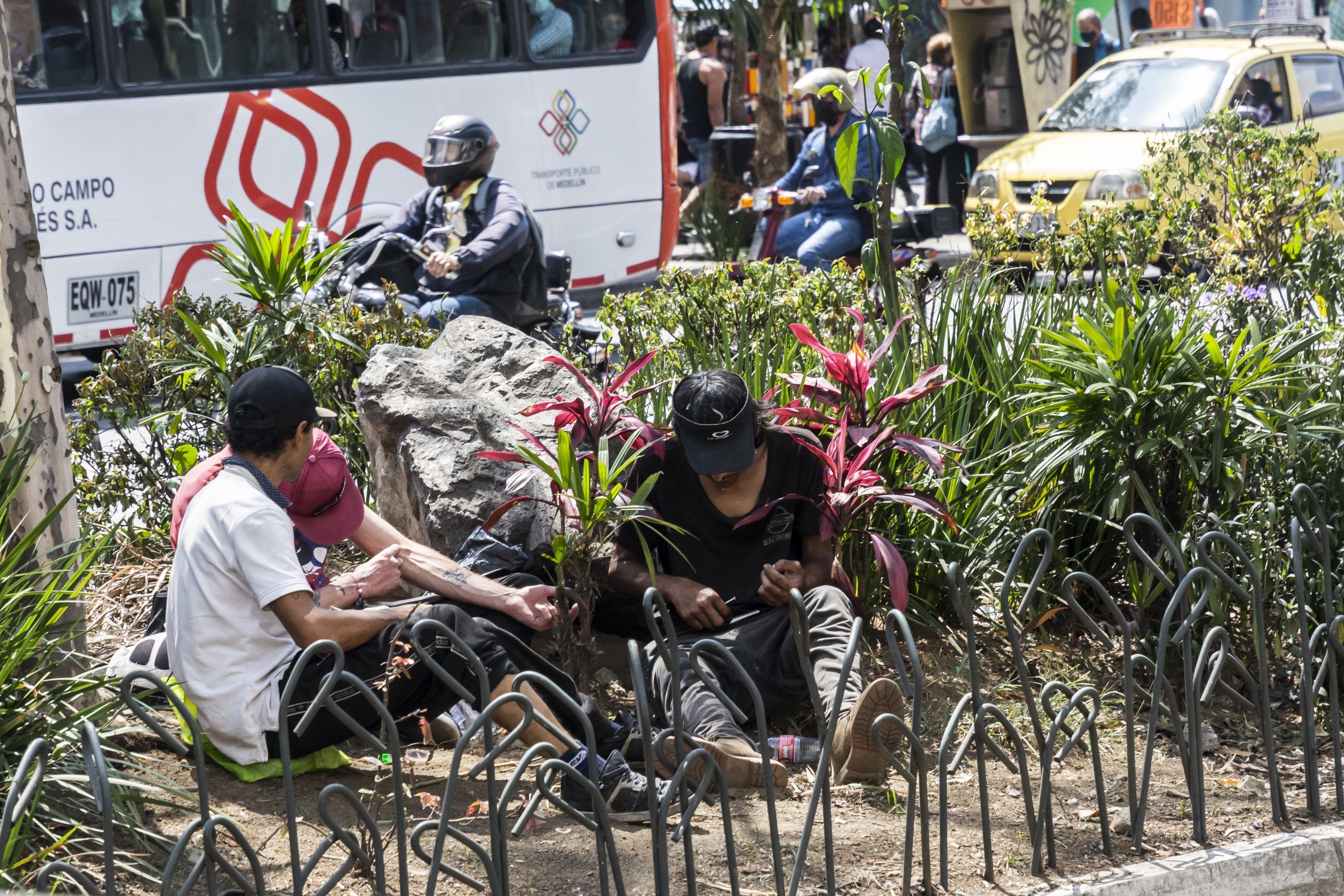 la oriental avenida llena de problemas