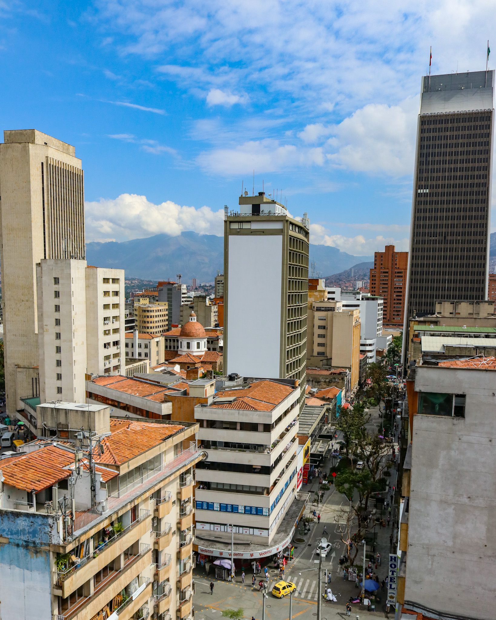 impuesto predial edificios en el centro de medellín