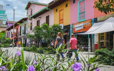 Así se restaura la historia en una vía del centro de Medellín 