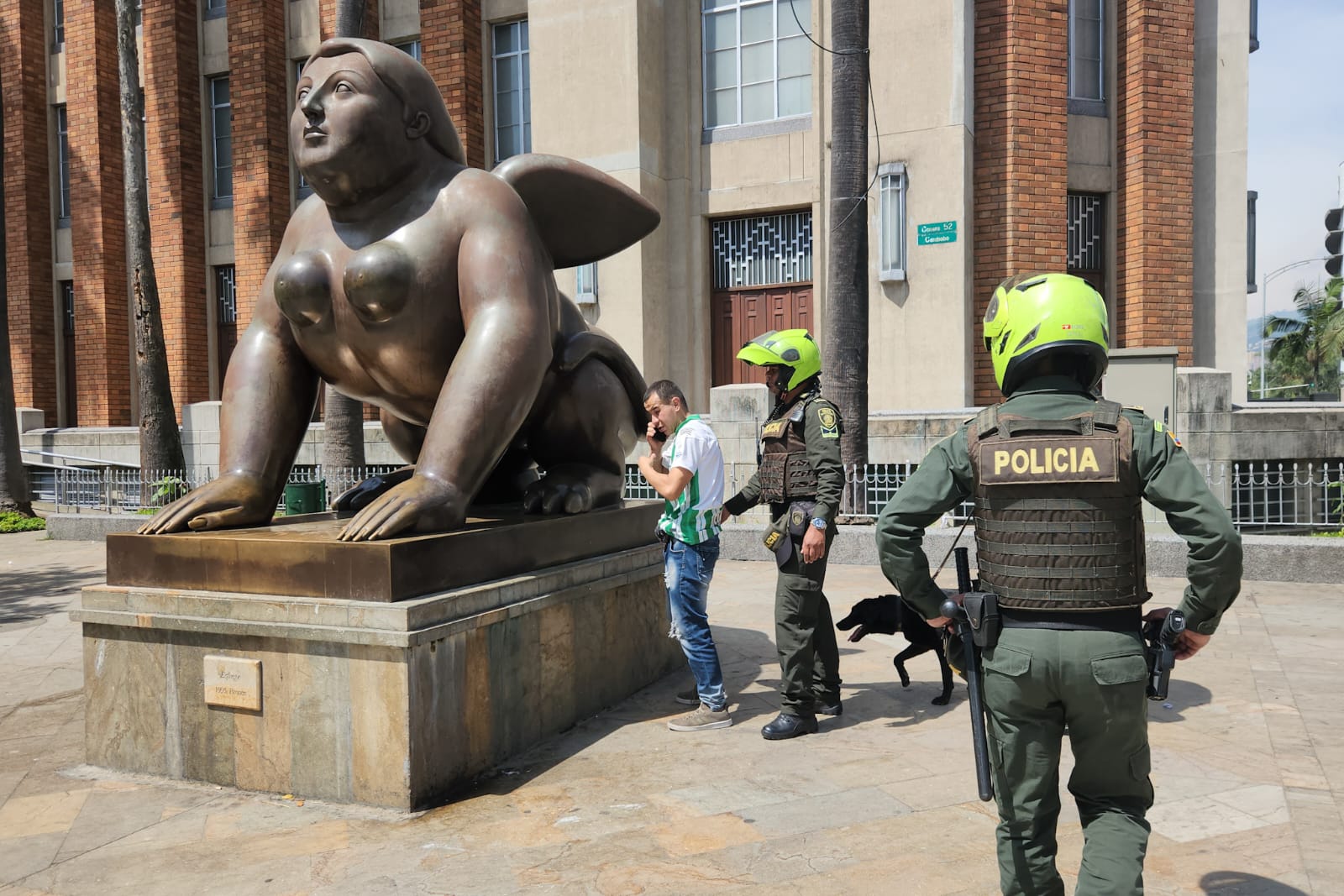 devolver la seguridad a plaza botero