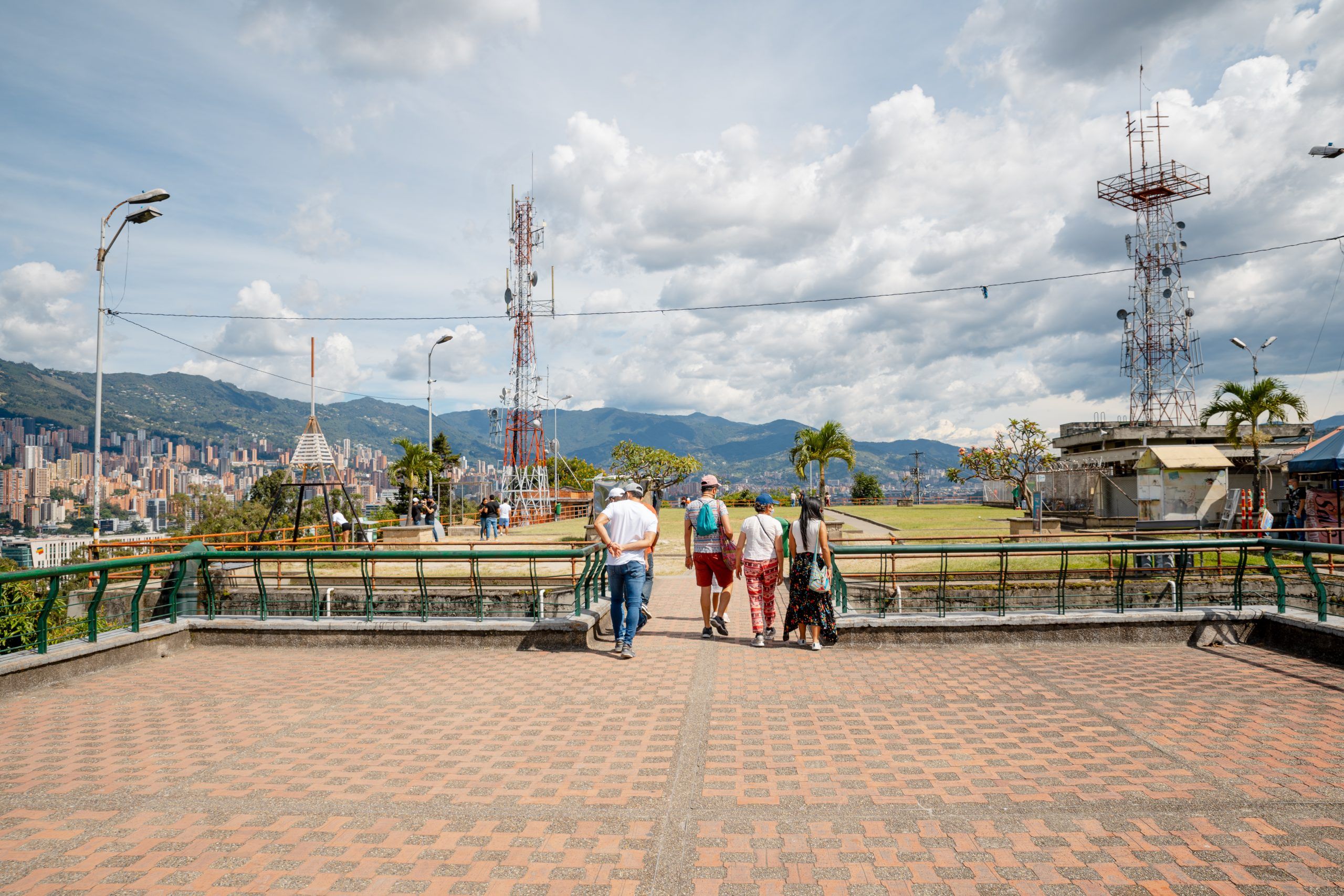 medellín espera sesenta mil turistas en semana santa 2023