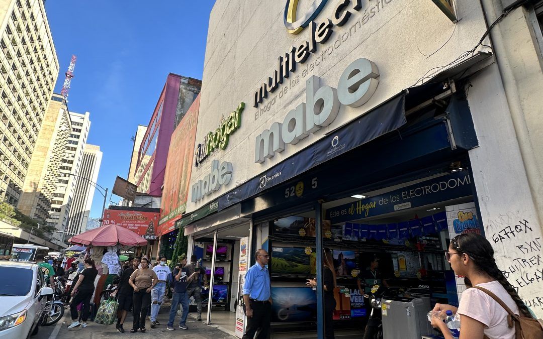 Calle Colombia, un lugar con tradición para la compra de electrodomésticos en Medellín