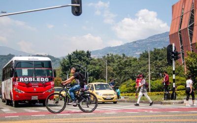 Pico y placa  en Medellín martes 2 de abril de 2024