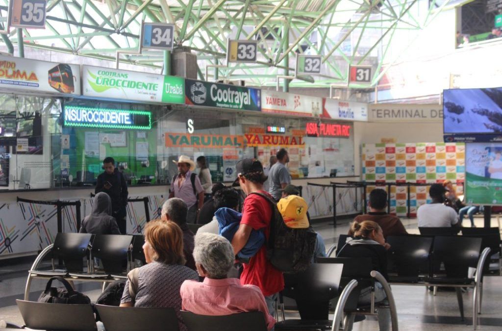 ¡Pilas! Las terminales de transporte estarán llenas en Semana Santa