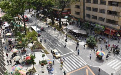 Avenida La Playa sigue deteriorándose 