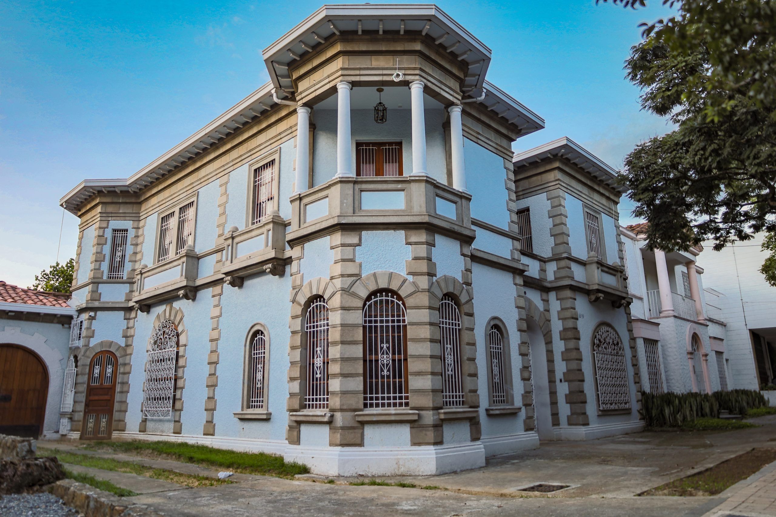 Casa Holguín