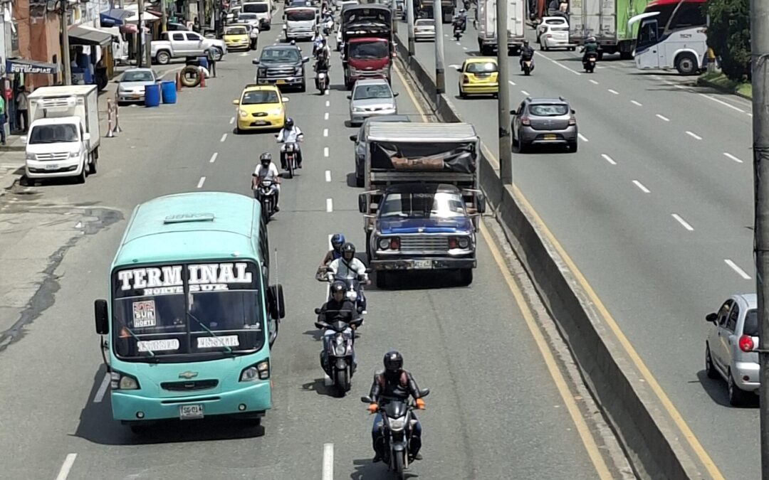Pico y Placa en Medellín viernes 24 de octubre de 2025
