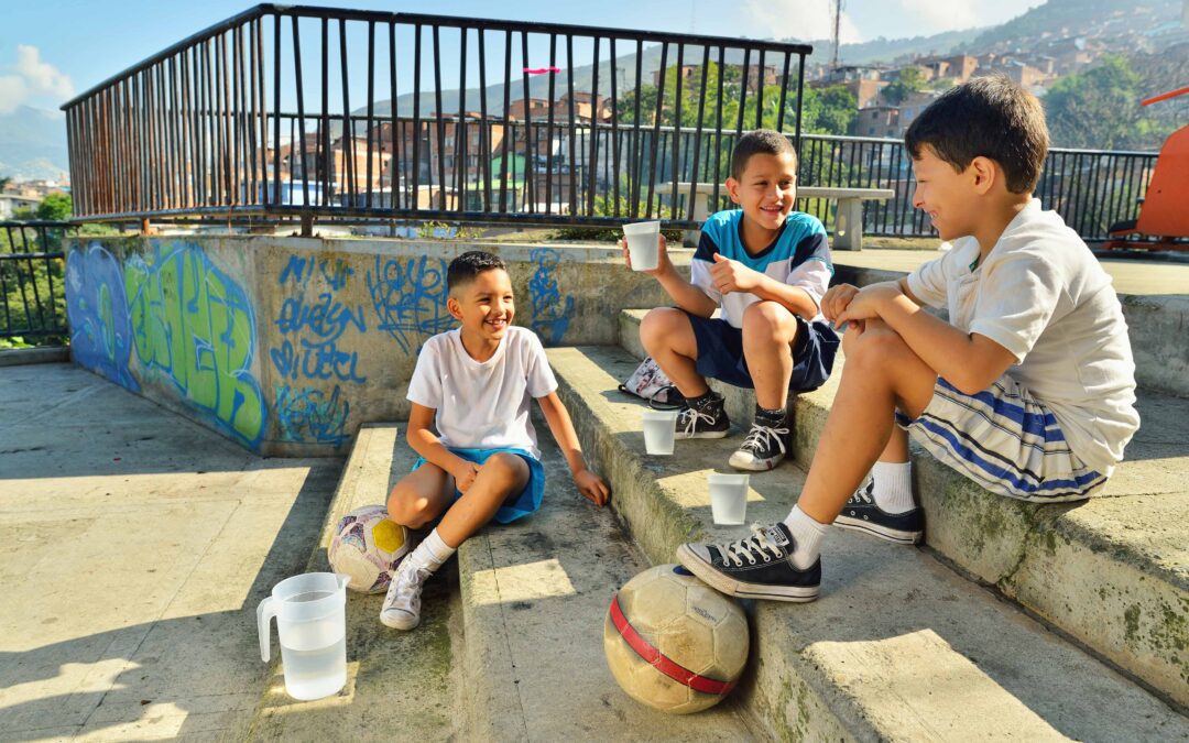 Unidos por el Agua: así se transforman los barrios de Medellín con acceso seguro al agua y al alcantarillado 