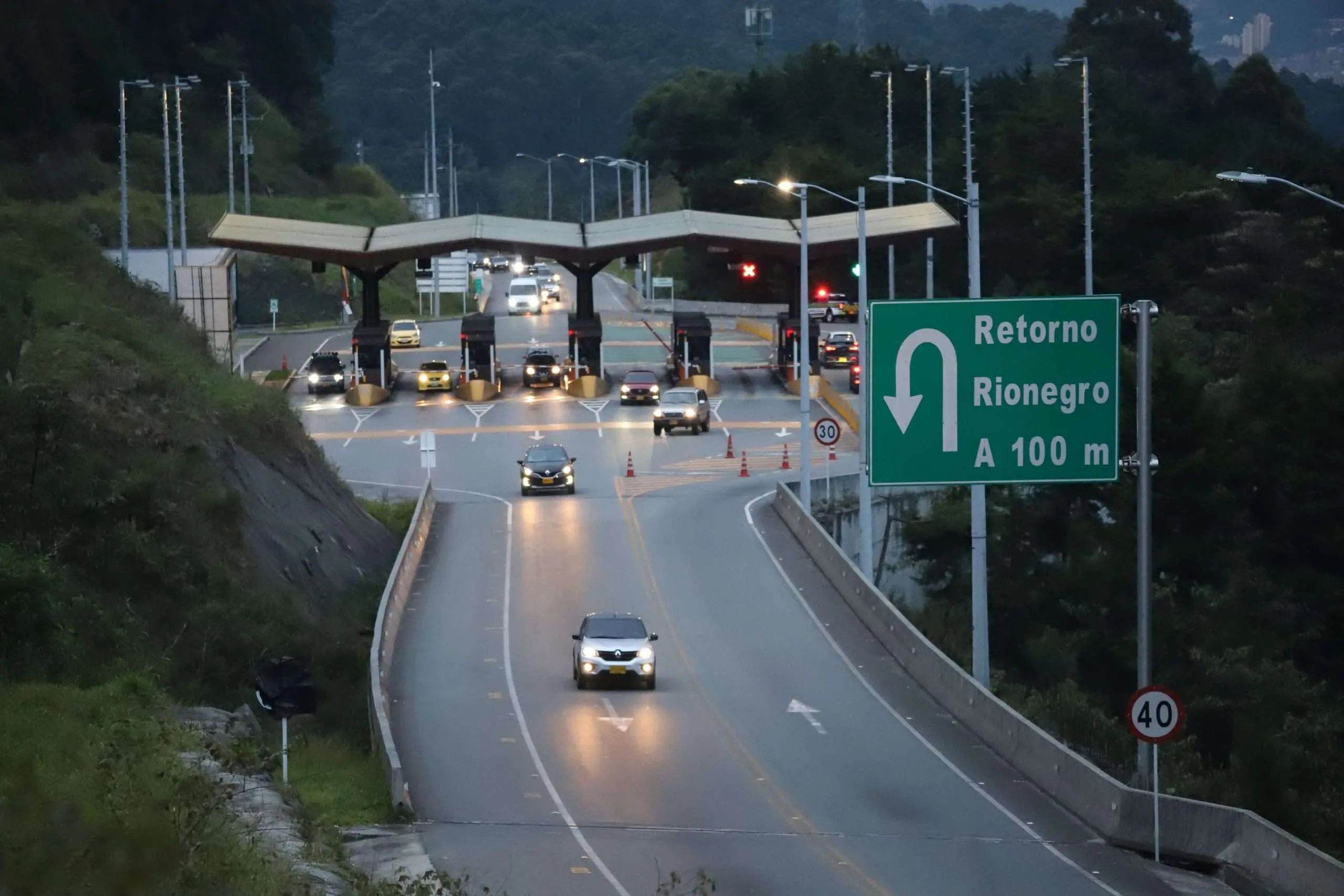 Peaje Tunel de Oriente Peaje Tunel de Oriente