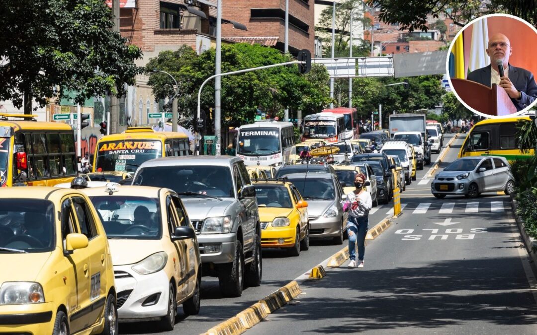 Menos espacio para los carros, más ciudad para la gente: una discusión necesaria en Medellín